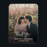 Imán Diseñar tu propia foto Gracias Boda<br><div class="desc">Diseñe su propia foto Gracias tarjeta Boda. Elegante imán fotográfico para decir Gracias a los invitados bodas. Puedes añadir tu propia foto,  añadir tu propio texto y nombres.</div>