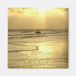 Imán Disfrutando de la playa al atardecer