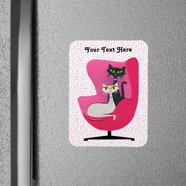 Imán Dos Bonitos de mediados de siglo Cats Diamond Coll (PRetty mid century cats diamond collars in pink chair on pink dotted white flexible magnet.)