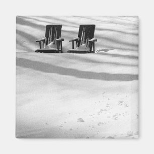 Imán Dos Sillas Enterradas En Nieve