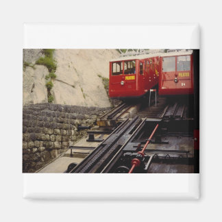 Imán Dos trenes en la estación inferior, Monte Pilatus,