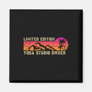 Imán Dueño de estudio de yoga profesional trabajador de