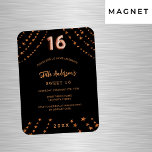 Imán Dulce 16 estrellas de oro rosa negro invitación de<br><div class="desc">Para una elegante fiesta de 16 y 16 años. Un fondo negro. Decorado con estrellas de oro rosa. Personalice y añada un nombre,  detalles del fiesta,  año de nacimiento. El nombre se escribe con un guión de estilo con letras a mano</div>