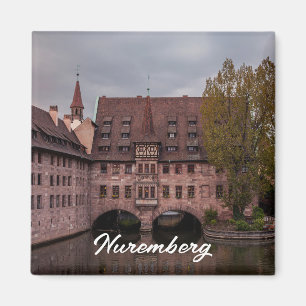 Imán Edificio histórico al atardecer en Nuremberg, Alem