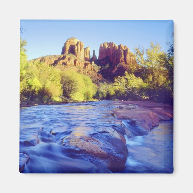 Imán EE. UU., Arizona, Sedona. Cathedral Rock reflejand (Frente)