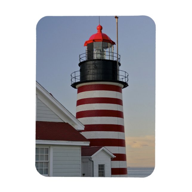 Imán EE. UU., Maine, Lubec. Faro de West Quoddy Head, (Vertical)