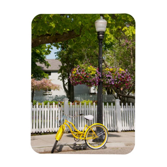 Imán EE. UU., Michigan, Isla Mackinac. Bicicleta amaril (Vertical)