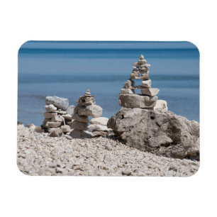 Imán EE. UU., Michigan. Torres de Piedra en la Playa