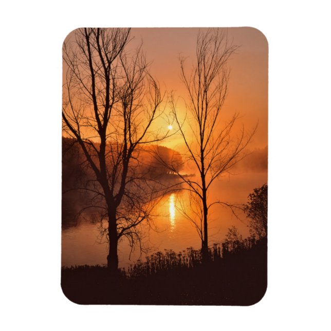 Imán EE. UU., Nueva Inglaterra, Maine. Amanecer de otoñ (Vertical)