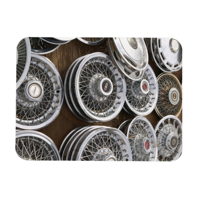 Imán EE.UU., Nuevo México, Prewitt: Auto Hubcaps / Rt.  (Horizontal)