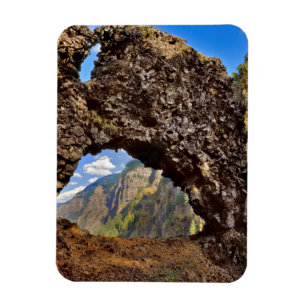 Imán EE. UU., Oregón. Arco Rock Of Ages en el río Colum