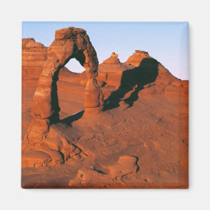 Imán EE. UU., Utah, Arches NP. Delicate Arch es uno de