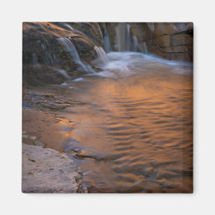 Imán EE. UU., Utah, Escalante Wilderness. Cascada en