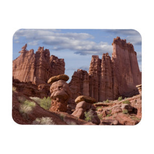 Imán EE. UU., Utah. Vista de Fisher Towers. Créditos: D