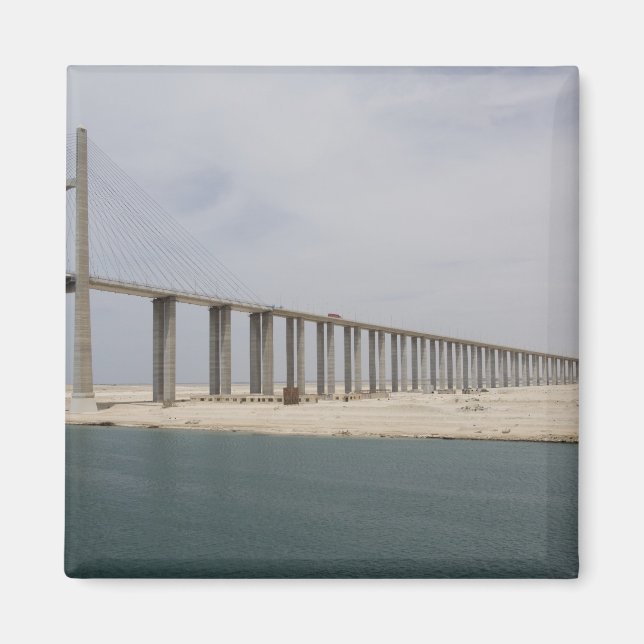 Imán Egipto, Canal de Suez. Puente de la Paz (Frente)
