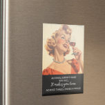 Imán El alcohol no te hace gordo<br><div class="desc">Este diseño se creó a través del arte digital. Puede ser personalizado en el área de proporcionar o personalizar eligiendo la opción de pulsar para personalizar y cambiando el nombre, las iniciales o las palabras. También puede cambiar el color y estilo del texto o eliminar el texto para un diseño...</div>