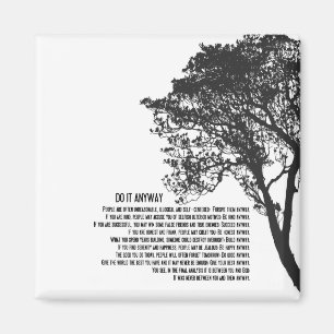 Imán El árbol blanco y negro lo hace de todos modos