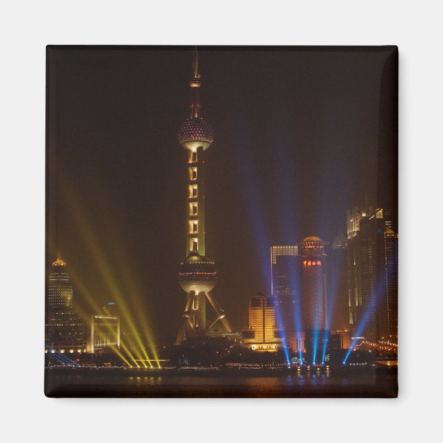 Imán El Bund (frente al mar) en Shanghai. Aspecto (Frente)
