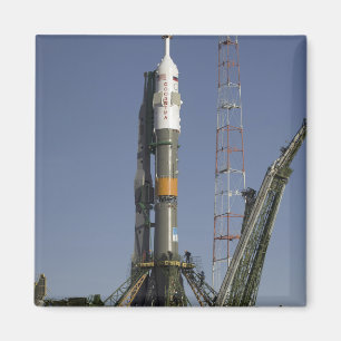 Imán El cohete de Soyuz se erige en la posición 2