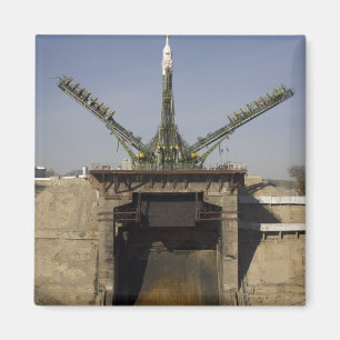 Imán El cohete de Soyuz se erige en la posición 3