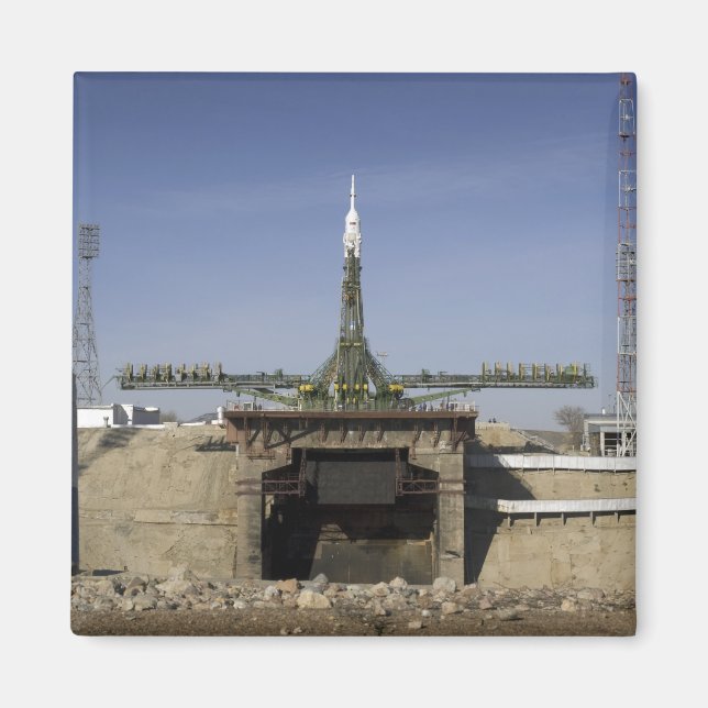 Imán El cohete Soyuz se erige en la posición 6 (Frente)