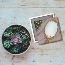 El espejo I - Un espejo dorado en la hierba