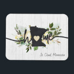 Imán El estado de Minnesota Personalizó su Rústica Ciud<br><div class="desc">El Estado De Minnesota Personalizó Su Diseño Floral De Moda Rústica De La Ciudad De Casa. Con bonito acuarela color amarillo y crema flores blancas, pinceladas de pincel, forma linda del corazón, textura de moda de madera blanca y letra de escritura a la moda. Hace un gran regalo para cualquier...</div>