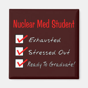 Imán ¡El estudiante nuclear del MED "alista para