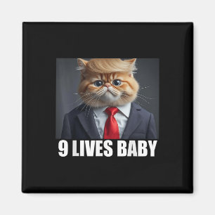 Imán El gato Trump 9 vive a un bebé