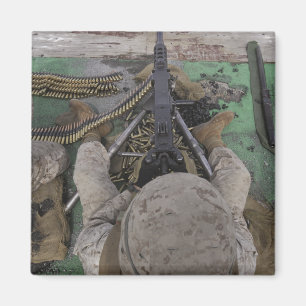 Imán El infante de marina de los E.E.U.U. enciende una