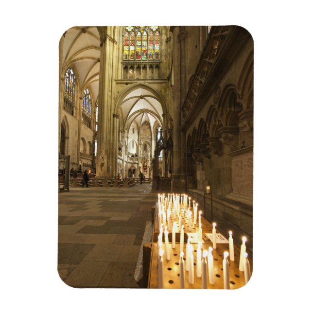Imán El interior de la Catedral de San Pedro en Regensb (Vertical)