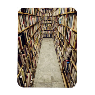Imán El interior de una librería de segunda mano Sueci