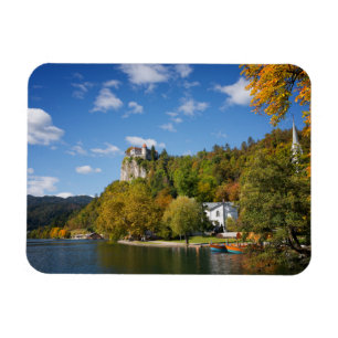 Imán El lago sangró con los árboles en colores del