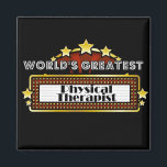 Imán El mayor terapeuta físico del mundo<br><div class="desc">Los mejores Camisetas fisioterapeutas, ropa y regalos del mundo son la ocupación ideal y el reconocimiento de los empleados, además de regalos para todas las ocasiones. Este singular diseño de marquesina muestra la ocupación y la profesión rodeadas de luces de neón y estrellas. Disponible en tazas, imanes, llaveros, botones, gorras,...</div>
