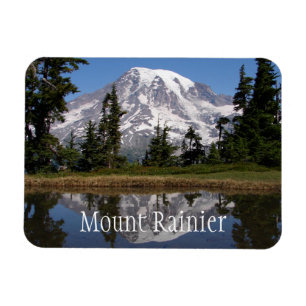 Imán El Monte Rainier reflejado en el lago de la montañ