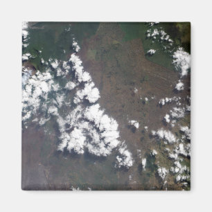 Imán El penacho sube del volcán de Nyiragongo en el