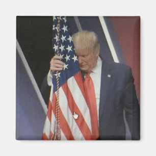 Imán El presidente Trump abraza la bandera estadouniden