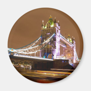 Imán El puente de la torre de Londres de noche