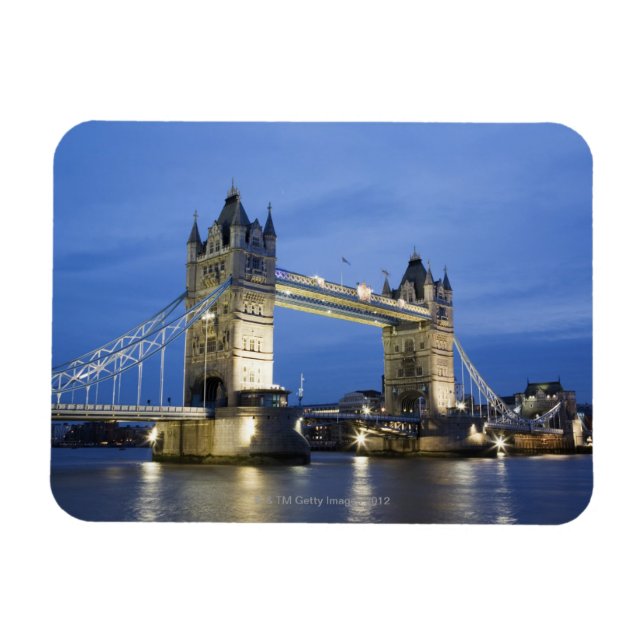 Imán El puente de la torre en Dusk (Horizontal)