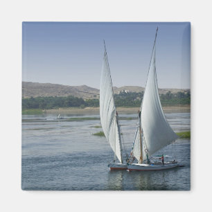 Imán El río Nilo y los barcos de vela utilizados como