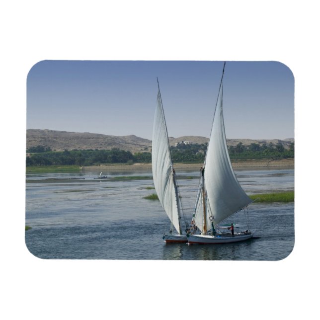 Imán El río Nilo y los barcos de vela utilizados como (Horizontal)