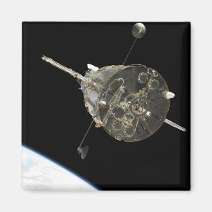 Imán El telescopio espacial de Hubble en órbita sobre