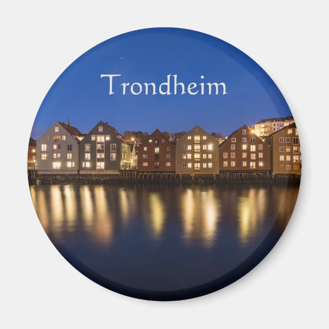 Imán El Trondheim de Noruega de noche (Frente)
