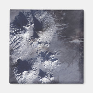 Imán El volcán de Bezymianny exhibe un penacho modesto