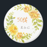 Imán Elegante Boda Amarillo Aniversario 50.º Monograma<br><div class="desc">Elegante Boda Amarillo Aniversario del Monograma 50 imán . Tiene una hermosa Wreath de flores amarillas elegantes,  fondo blanco,  un Monograma de personalizable. Está diseñado para un regalo del 50 aniversario del Boda. ¡Entra pronto!</div>