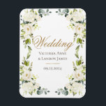 Imán Elegante Boda de la vegetación floral blanca<br><div class="desc">flores blancas de bonito con un verde oscuro y elegante mezclado con eucalipto. Es un gran "Save the Date" para tu refrigerador.</div>