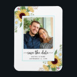 Imán Elegante Boda Floral De Girasol Salva La Fecha<br><div class="desc">Cuenta con un hermoso diseño floral y giratorio con su foto y personalizado con sus nombres y fecha de boda. Hace un gran regalo,  favor o un agradable recordatorio de tu próximo día especial. Diseño ©Rosalind Moore,  Diseños de las Lanes de cerezo.</div>