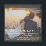 Imán Elegante Boda fotográfico moderno<br><div class="desc">Sencillo,  elegante y moderno Boda de fotografía,  Save the Date imnet. Puedes personalizarlo con tus detalles.</div>
