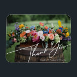 Imán elegante foto boda de escritura a mano blanca<br><div class="desc">elegante gracias imán boda de fotografías de escritura a mano blanca</div>