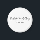 Imán Elegante guión boda blanco negro creativo<br><div class="desc">Este estilo de simplicidad lo es todo. Sencillo pero realmente hace una declaración profesional hermosa.</div>